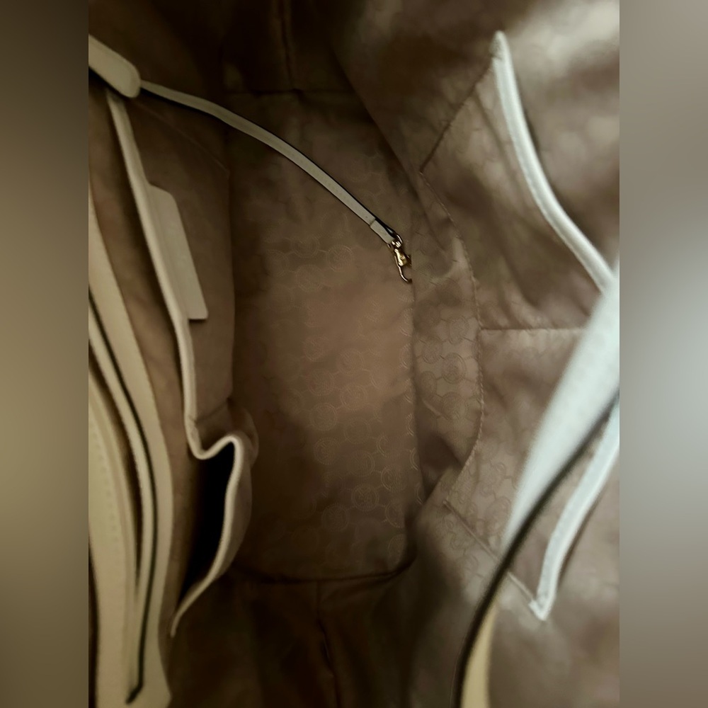 Life Is Too Short To Carry A Boring Handbag - Picture 11 of 16